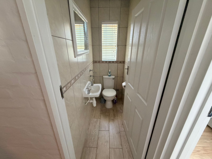 To Let 3 Bedroom Property for Rent in Humewood Eastern Cape